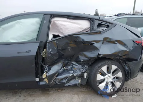 2024 Tesla Model Y Long Range Dual Motor All-Wheel Drive from USA, damaged, VIN 7SAYGDEE0RF984228